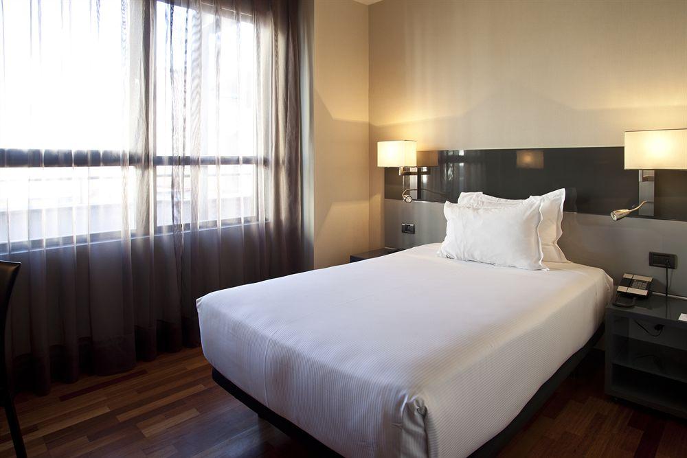 מדריד Ac Hotel Avenida De America By Marriott מראה חיצוני תמונה